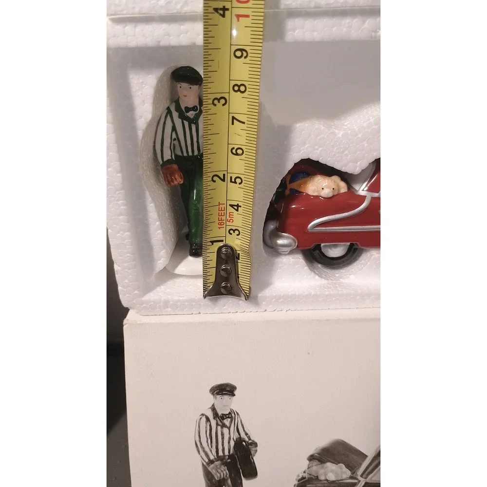 Dept 56 Snow Village Accessories Service With A Smile Skating Red Car Excellent